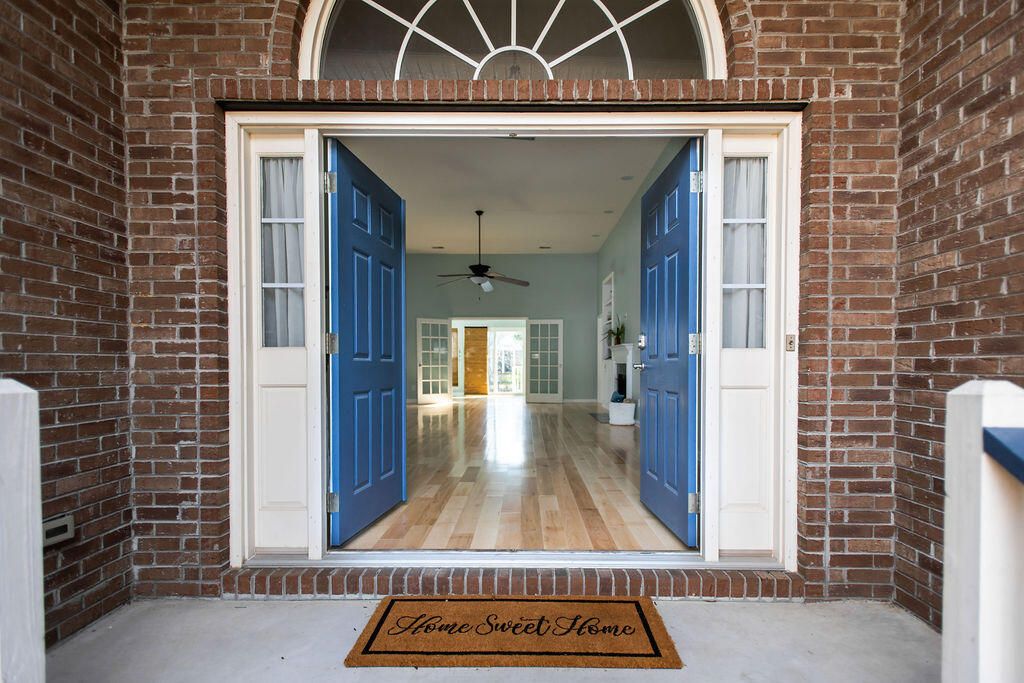 Image 5 of property listing at 1817 Great Hope Drive, Mount Pleasant, SC 29466