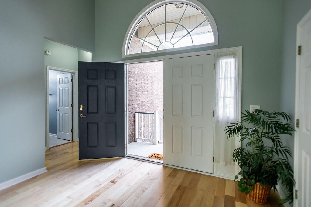 Image 7 of property listing at 1817 Great Hope Drive, Mount Pleasant, SC 29466