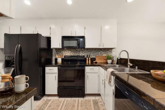 7122 Wood Hollow DR 86, Austin, TX 78731