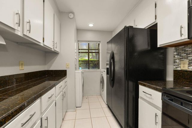 7122 Wood Hollow DR 86, Austin, TX 78731