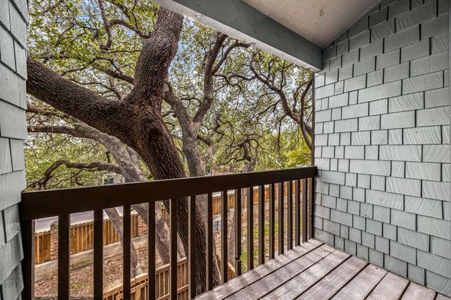 7122 Wood Hollow DR 86, Austin, TX 78731