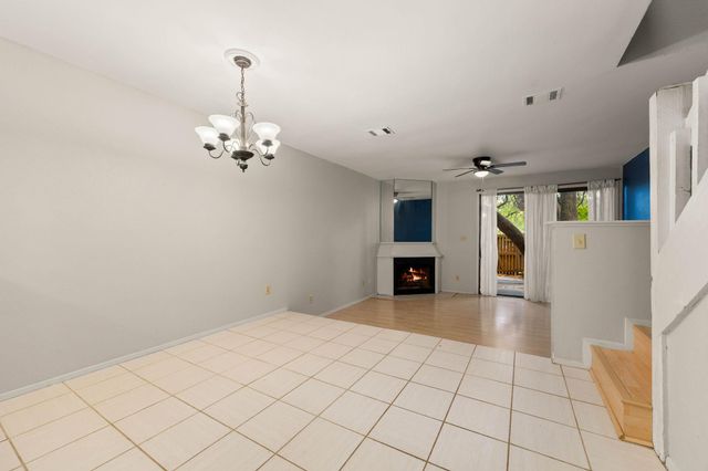 7122 Wood Hollow DR 86, Austin, TX 78731