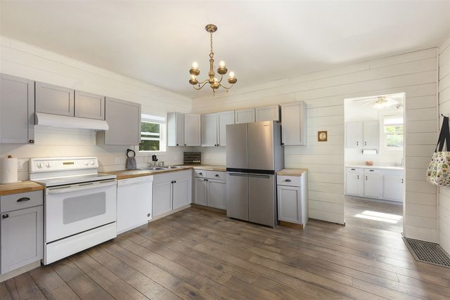 403 Elm Street, Paw Paw, MI 49079