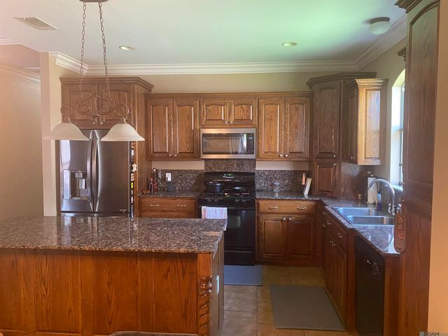 41103 Garden Ct, Gonzales, LA 70737