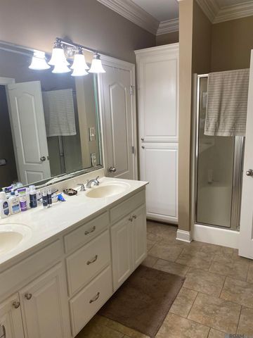 41103 Garden Ct, Gonzales, LA 70737