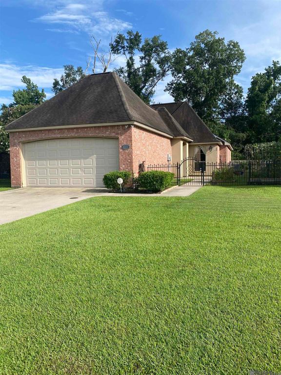 41103 Garden Ct, Gonzales, LA 70737
