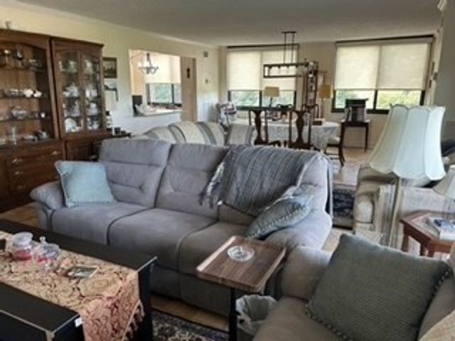 40 Village Rd. 1203, Middleton, MA 01949