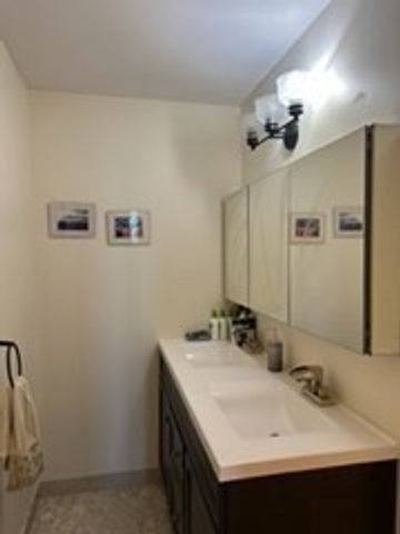 40 Village Rd. 1203, Middleton, MA 01949