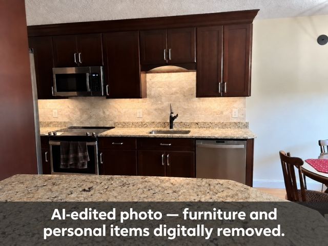 40 Village Rd. 1203, Middleton, MA 01949