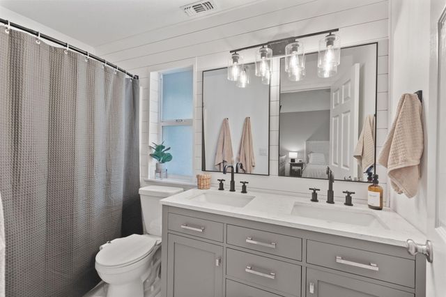 1444 Barney Fife Boulevard, Grants Pass, OR 97527