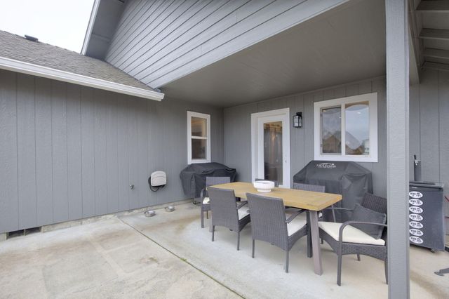 1444 Barney Fife Boulevard, Grants Pass, OR 97527