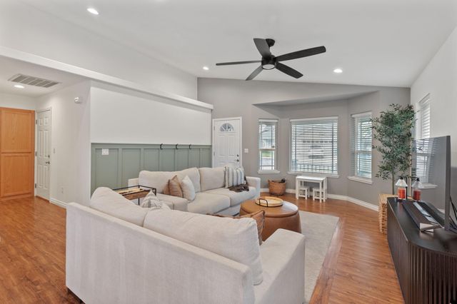 1444 Barney Fife Boulevard, Grants Pass, OR 97527