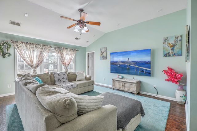 214 Goldfinch Lane, Summerville, SC 29485