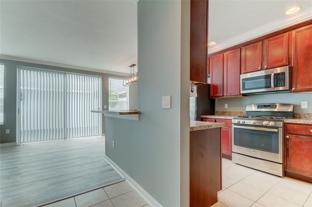 10003 BRADWELL PLACE, Tampa, FL 33626