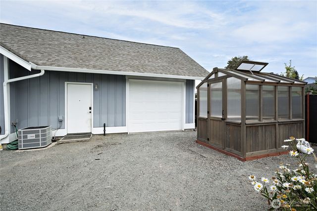 18729 100th Avenue NW, Stanwood, WA 98292
