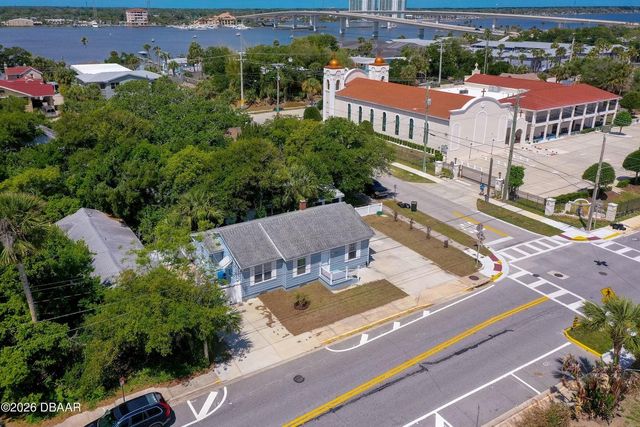 243 N PENINSULA DRIVE, Daytona Beach, FL 32118