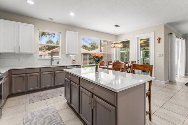 8125 Calterra Drive, Palm Beach Gardens, FL 33418