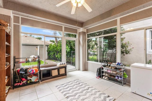 8125 Calterra Drive, Palm Beach Gardens, FL 33418