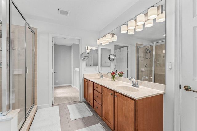 8125 Calterra Drive, Palm Beach Gardens, FL 33418