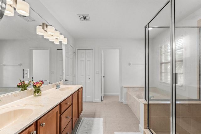 8125 Calterra Drive, Palm Beach Gardens, FL 33418