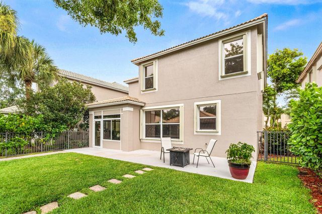 8125 Calterra Drive, Palm Beach Gardens, FL 33418
