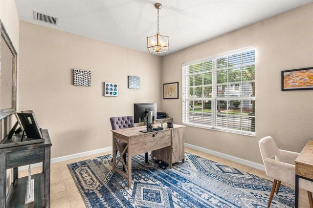 8125 Calterra Drive, Palm Beach Gardens, FL 33418