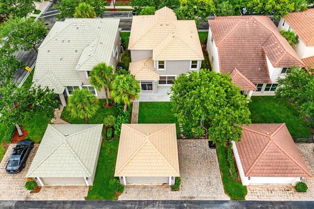 8125 Calterra Drive, Palm Beach Gardens, FL 33418