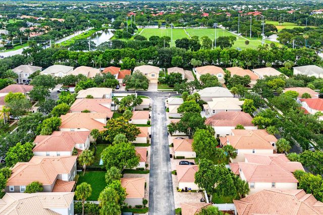 8125 Calterra Drive, Palm Beach Gardens, FL 33418