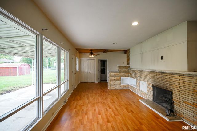 130 CLARK Street, Morton, IL 61550