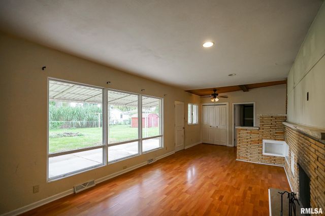130 CLARK Street, Morton, IL 61550