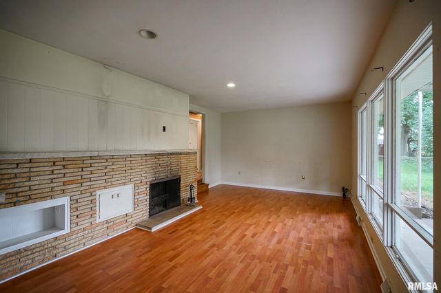 130 CLARK Street, Morton, IL 61550