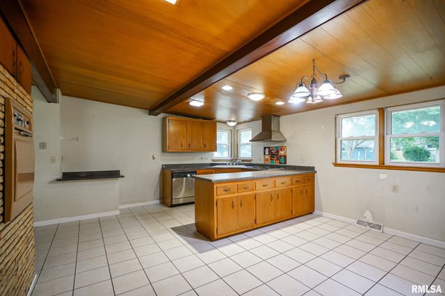 130 CLARK Street, Morton, IL 61550