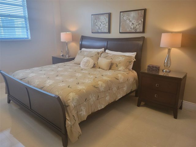 19370 Collins Ave 1218, Sunny Isles Beach, FL 33160