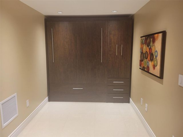 19370 Collins Ave 1218, Sunny Isles Beach, FL 33160