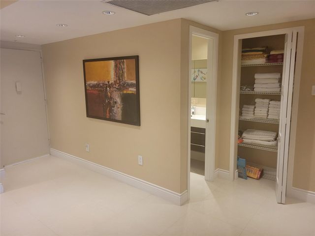 19370 Collins Ave 1218, Sunny Isles Beach, FL 33160