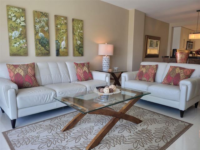 19370 Collins Ave 1218, Sunny Isles Beach, FL 33160