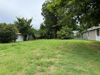 715 W Bond Street, Denison, TX 75020