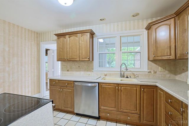 8853 Hollyhock Drive, Springfield Twp., OH 45231