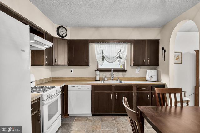 2330 ILENE LN, Atco, NJ 08004