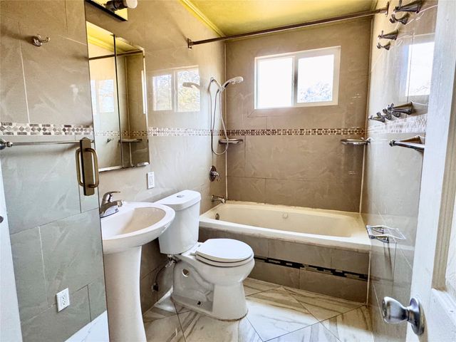 520 Iris Drive, Irving, TX 75061