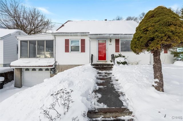 209 Westfall Drive, Geddes, NY 13219