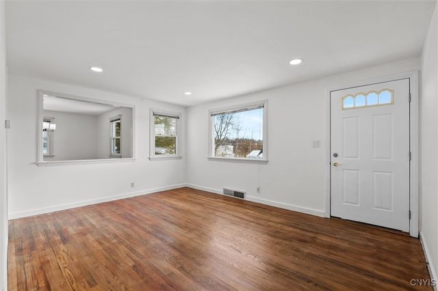 209 Westfall Drive, Geddes, NY 13219