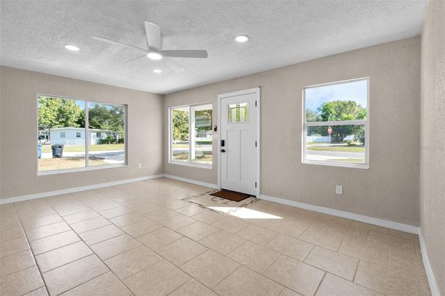 6634 13TH STREET N, St Petersburg, FL 33702