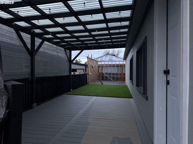 8951 Se FULLER Rd 37, Happy Valley, OR 97086