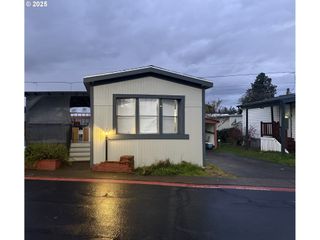 8951 Se FULLER Rd 37, Happy Valley, OR 97086