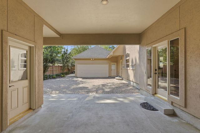6107 Rapid Creek Court, Houston, TX 77345