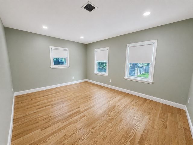69 Grove 1B, Stoughton, MA 02072