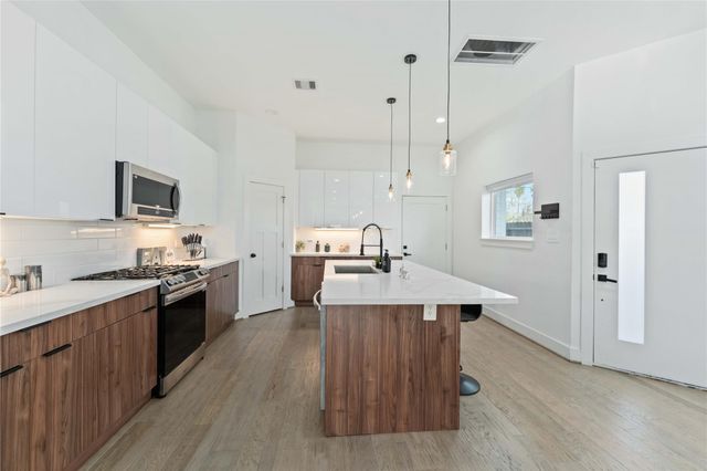 3034 Gray Street B, Houston, TX 77004