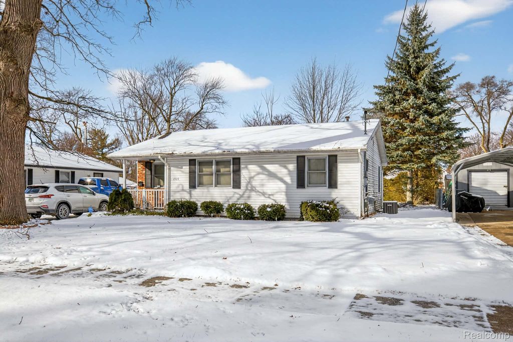 1515 S Harrison Street, Saginaw, MI 48602