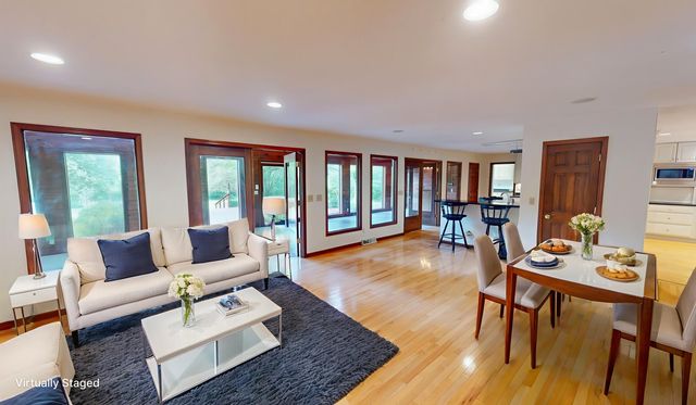 1201 S JOHNMEYER LN, Columbia, MO 65203